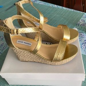 New in box Steve Madden wedge heels